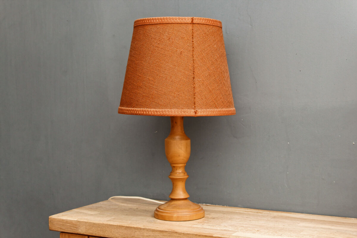 Vintage lamp in fruit wood