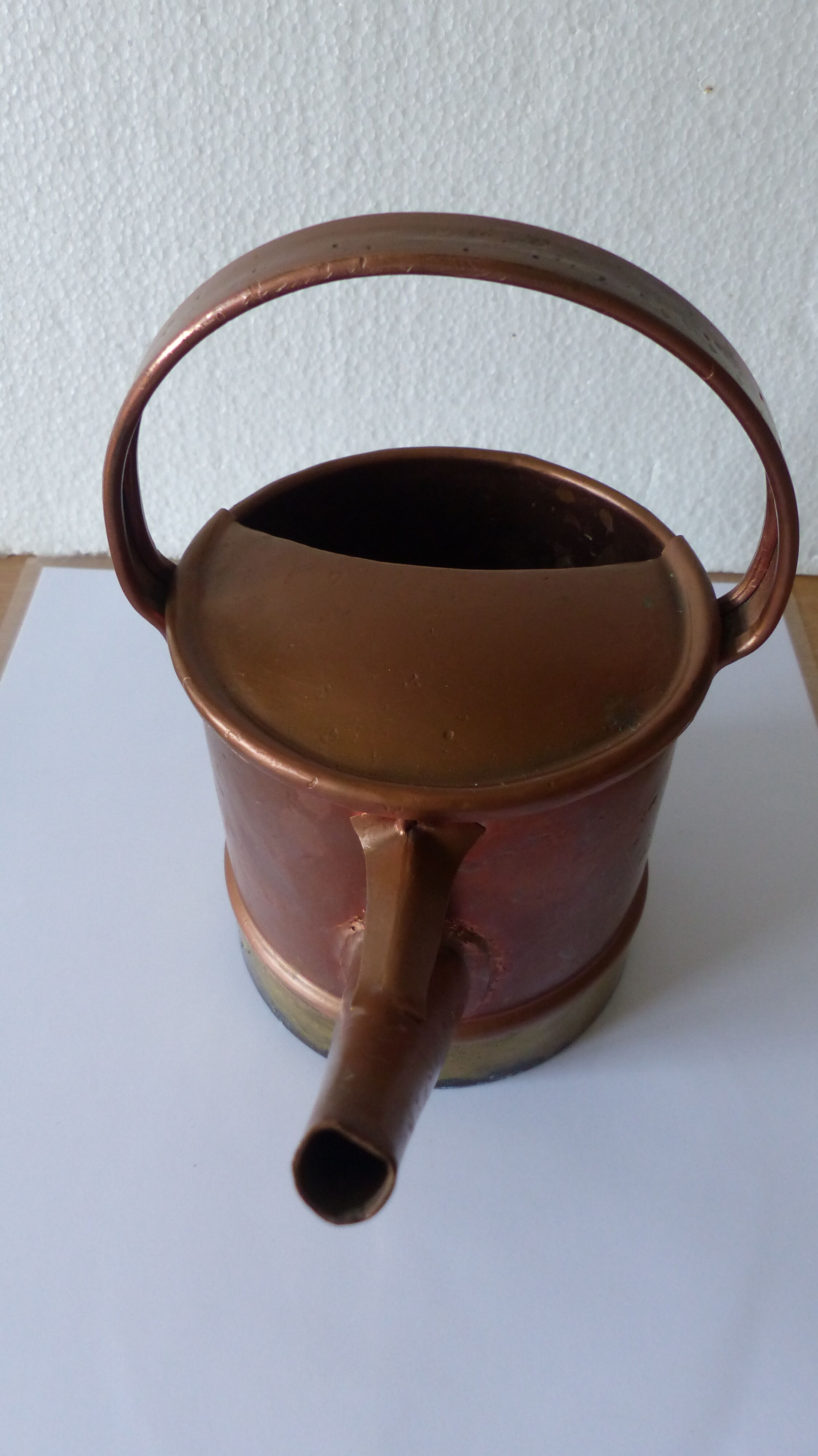 Arrosoir en cuivre