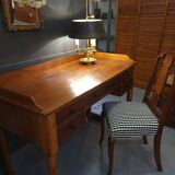 Bureau plat avec rebord