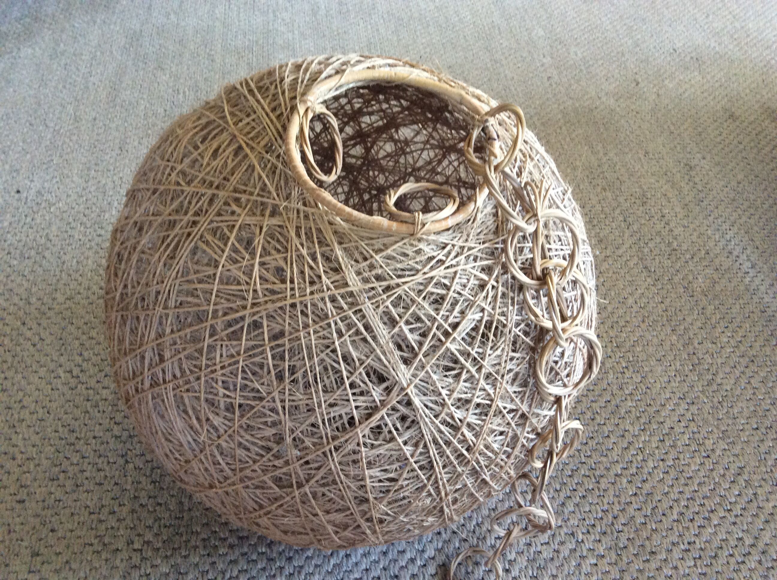 Rope ball suspension