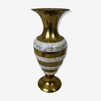 Vase laiton et nacre