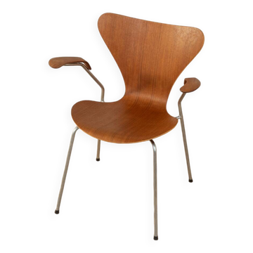 Armchair 3207