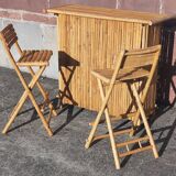 Bamboo counter or bar. (With 2 folding high chairs)