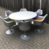 Round dining table by Charles & Ray Eames for Vitra 1980