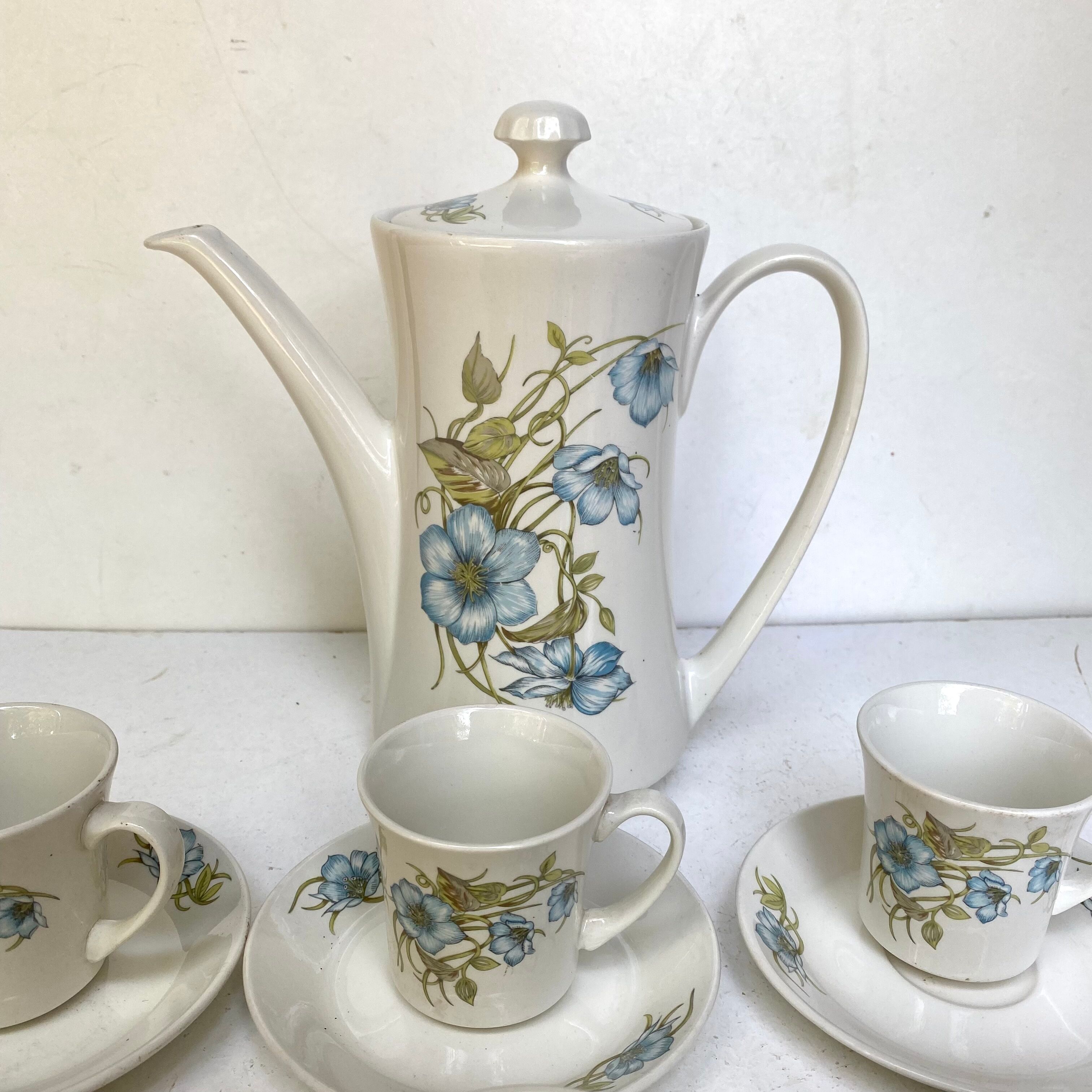Porcelain tea or coffee service