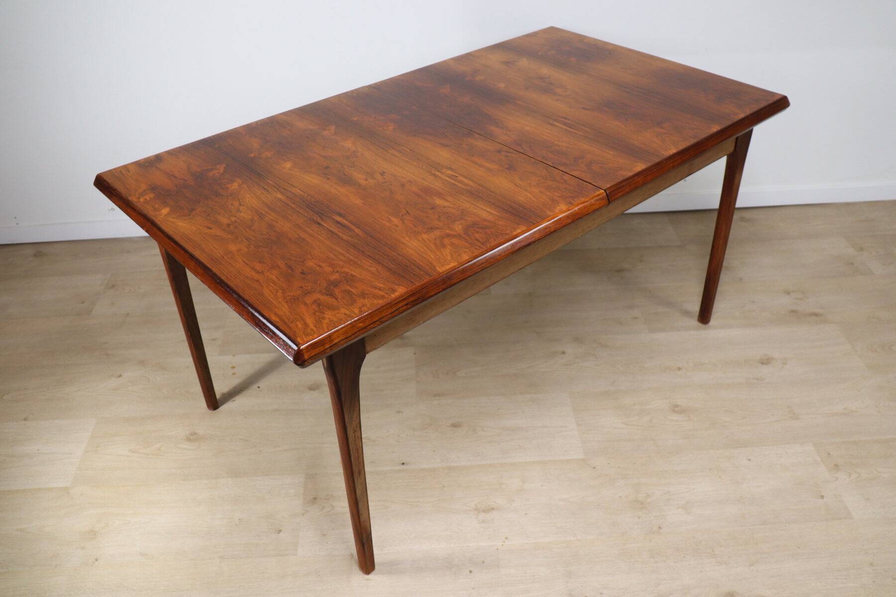 Scandinavian extendable rosewood dining table, 1960s