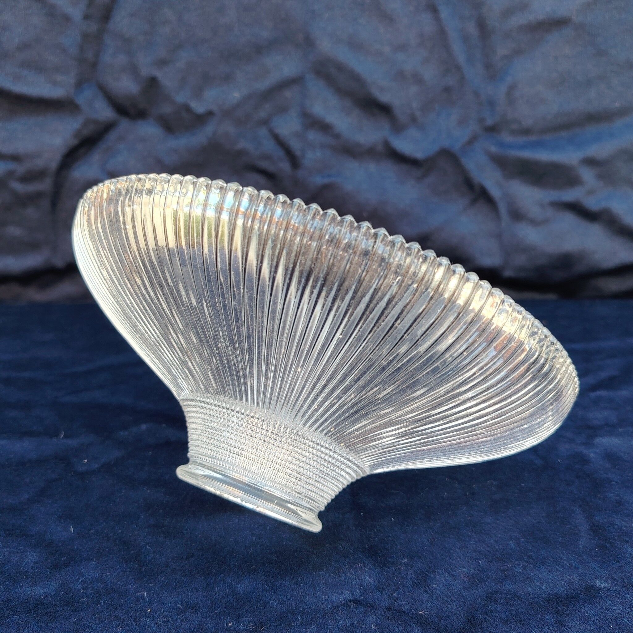Abat-jour en verre holophane, design vintage