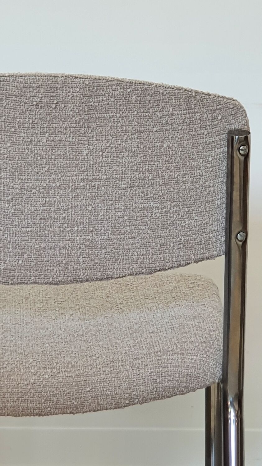 Chauffeuse fauteuil design vintage des années 70 bouclette