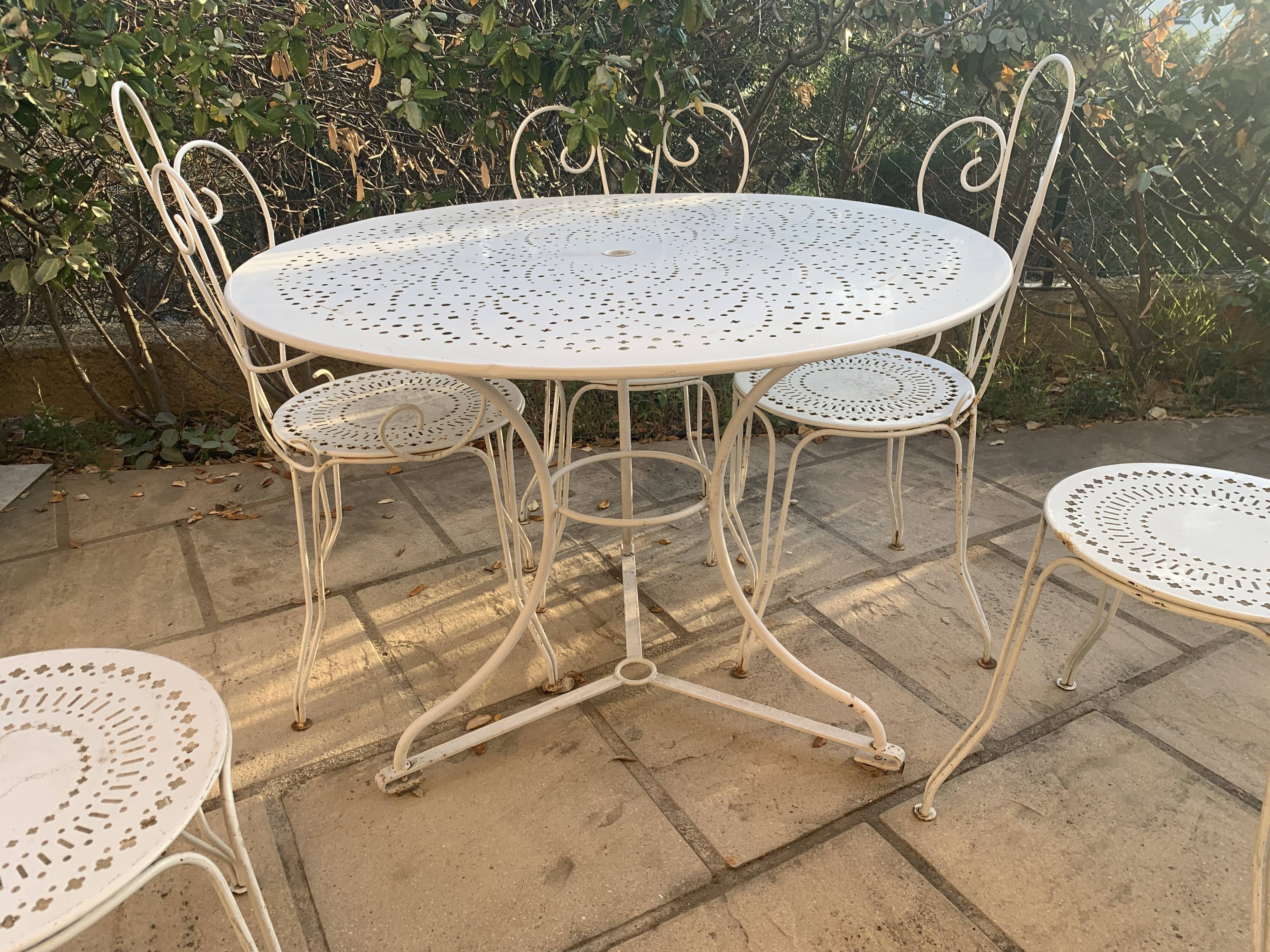 Living room wrought iron garden