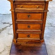 Antique kneeler with 4 drawers, Italy, early 18th century