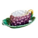 Saucière XIXe en barbotine de Sarreguemines, trompe-l'oeil raisin