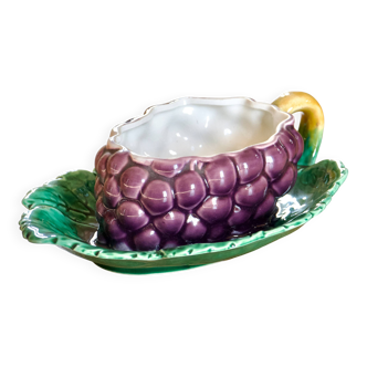 Saucière XIXe en barbotine de Sarreguemines, trompe-l'oeil raisin