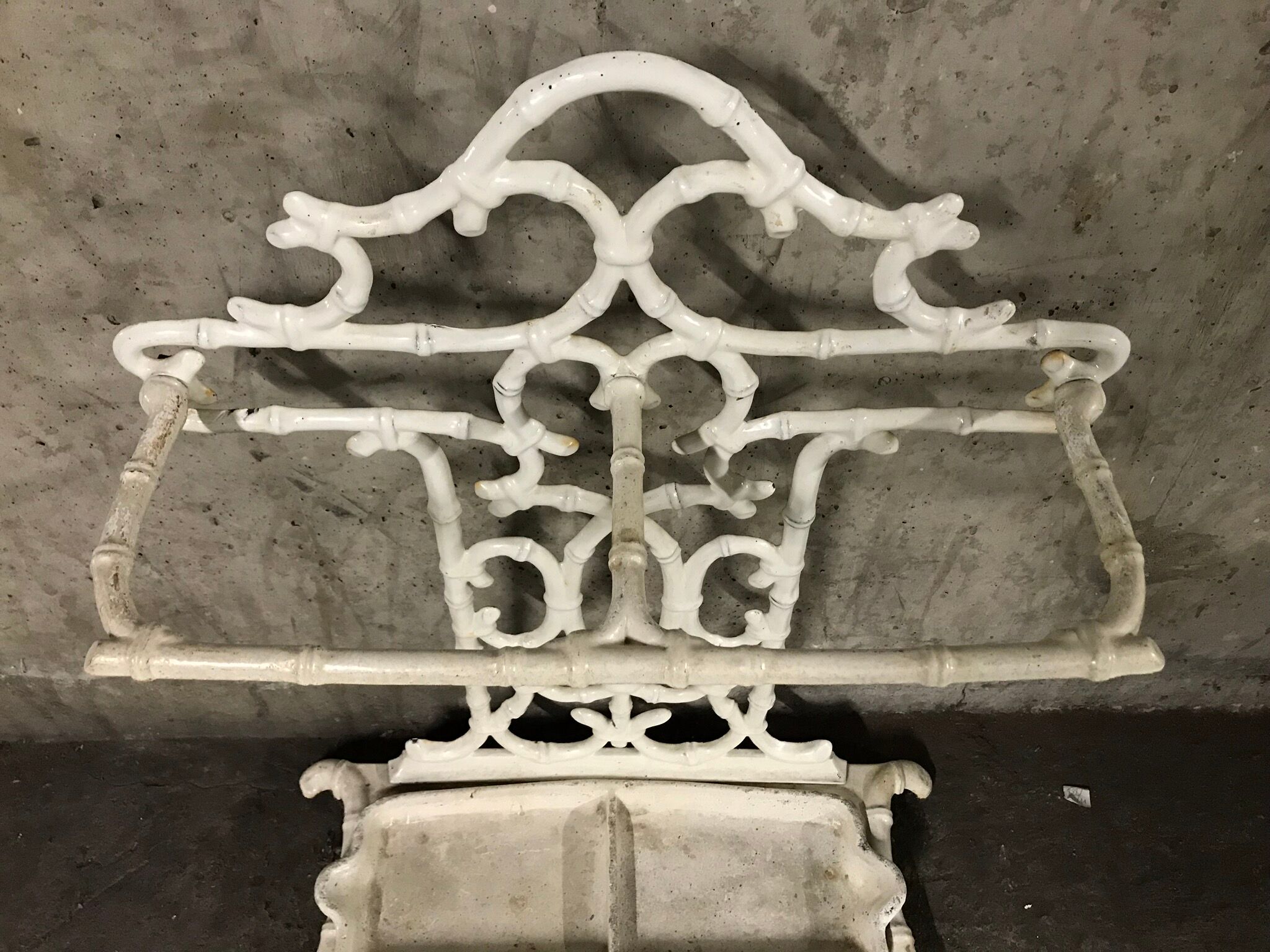 Porte-parapluie fer et émaillé