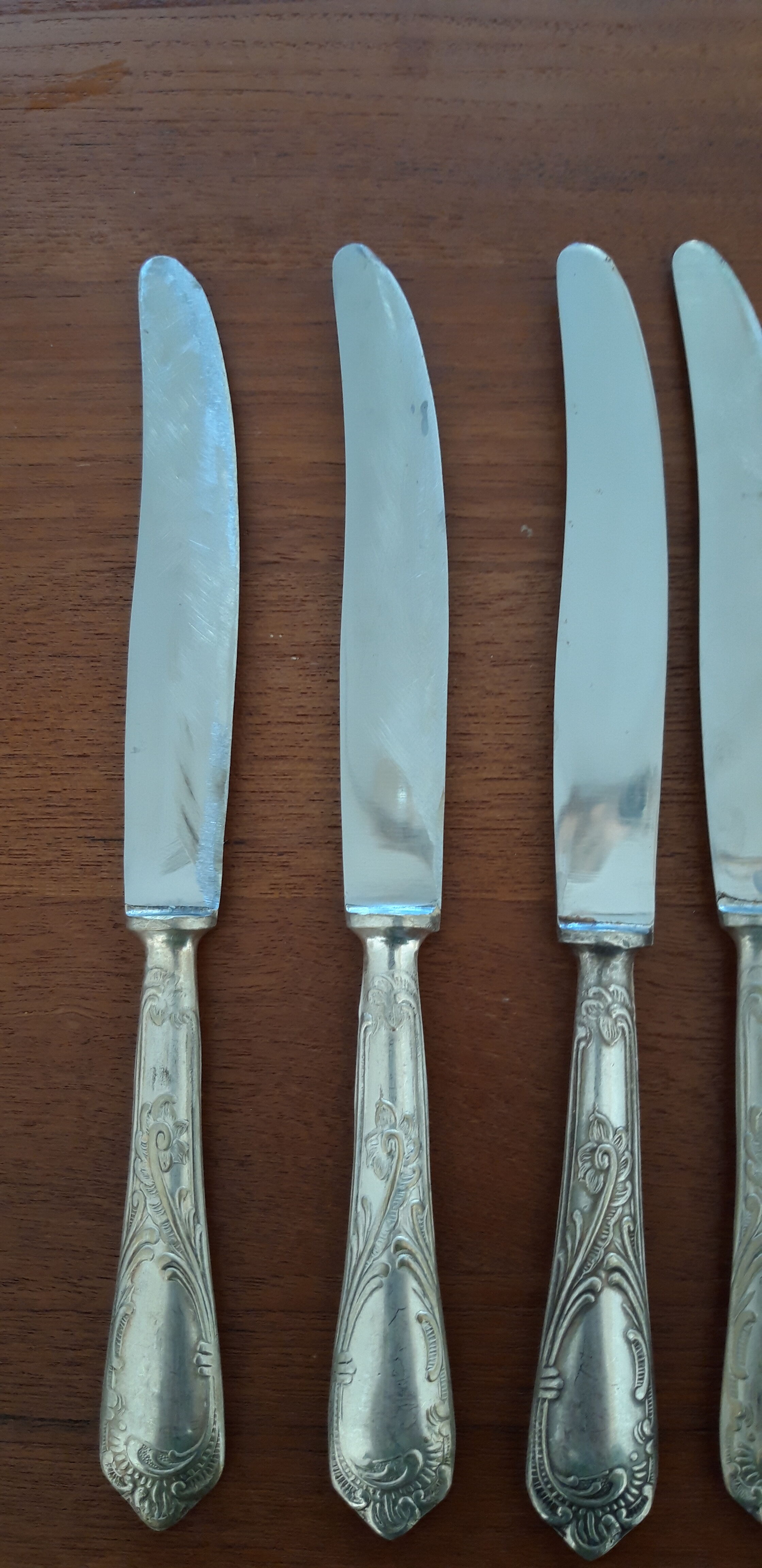 Set of silvered metal cutlery 1/1000th