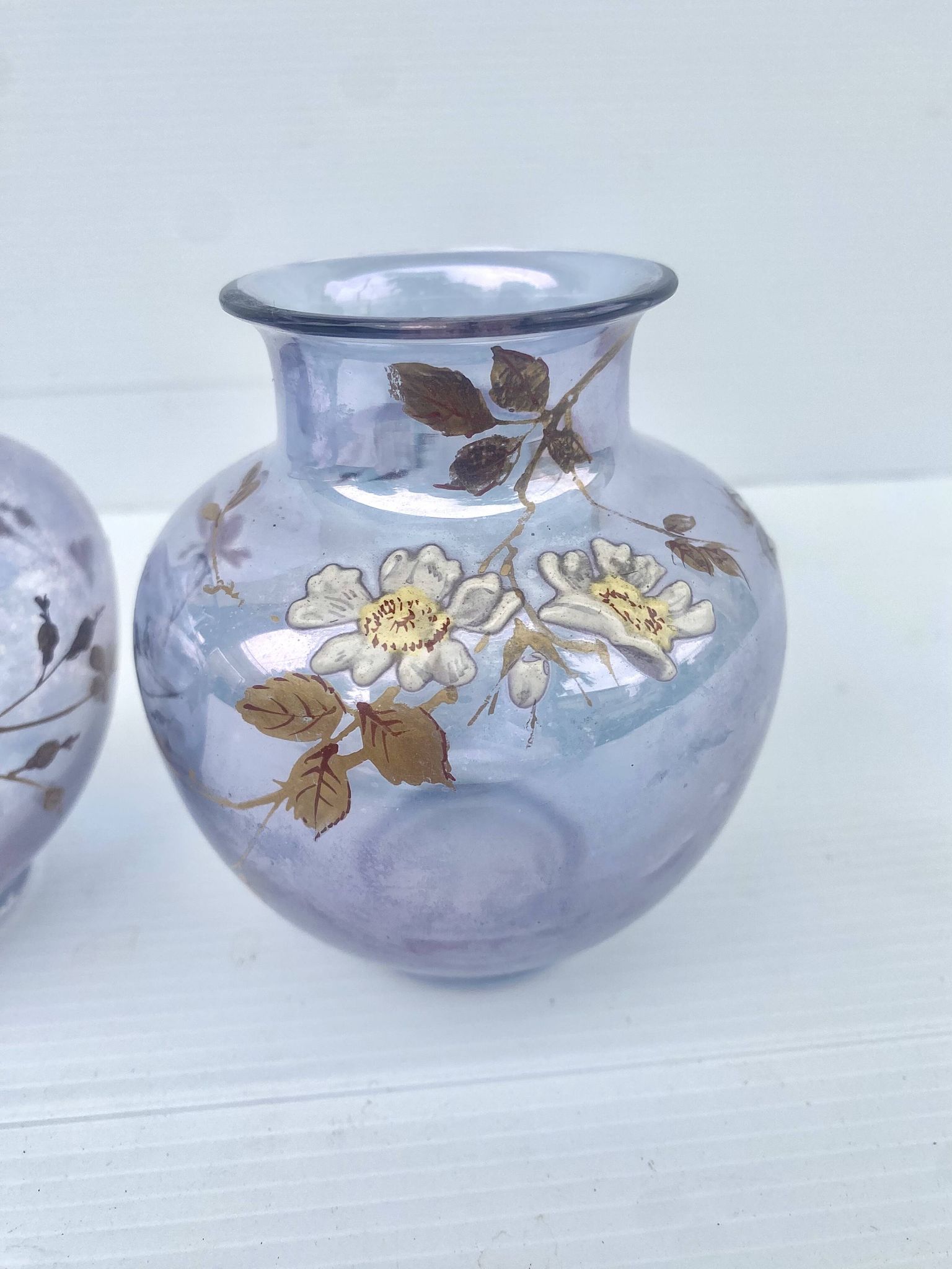 Paire de petits vases art nouveau decor floral émaillé