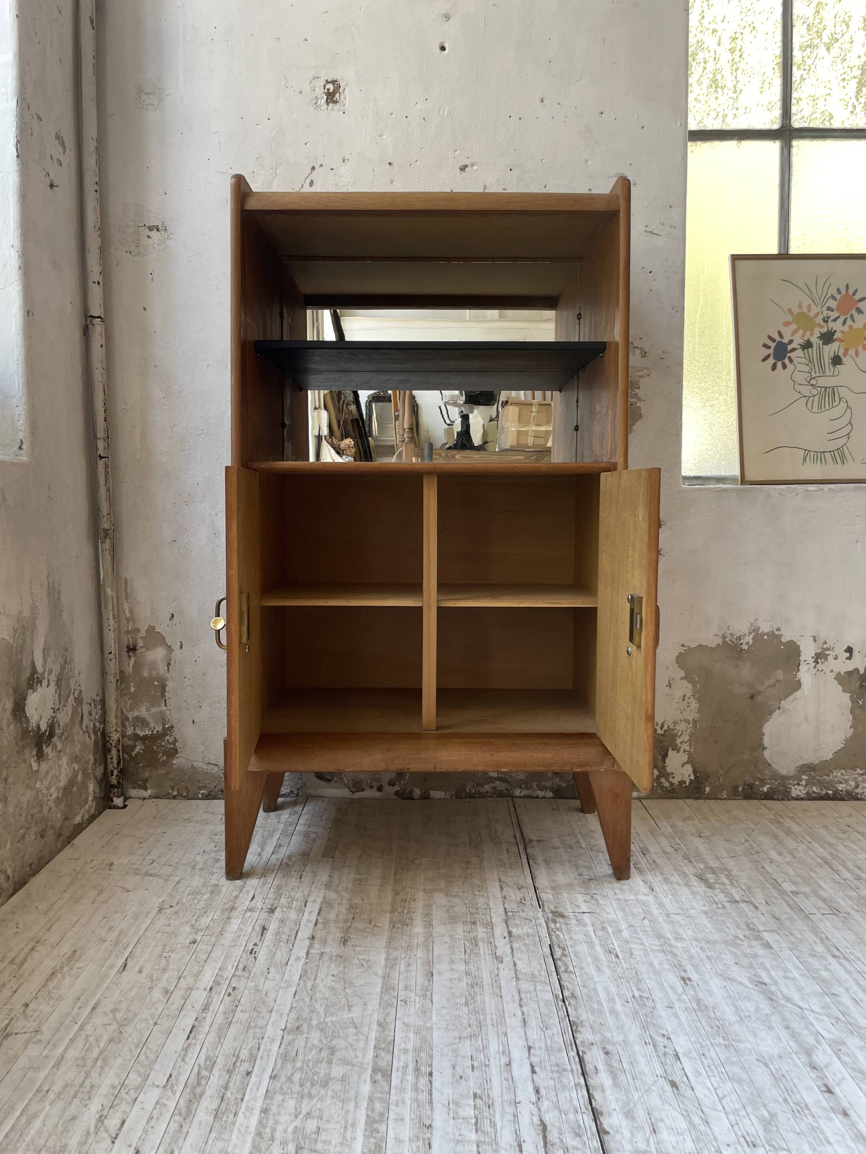 Meuble de rangement secrétaire chêne années 60