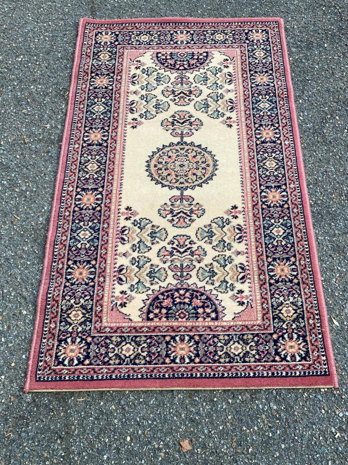 Persian Kirman style bedside rug Saint-Maclou 68.5x137cm