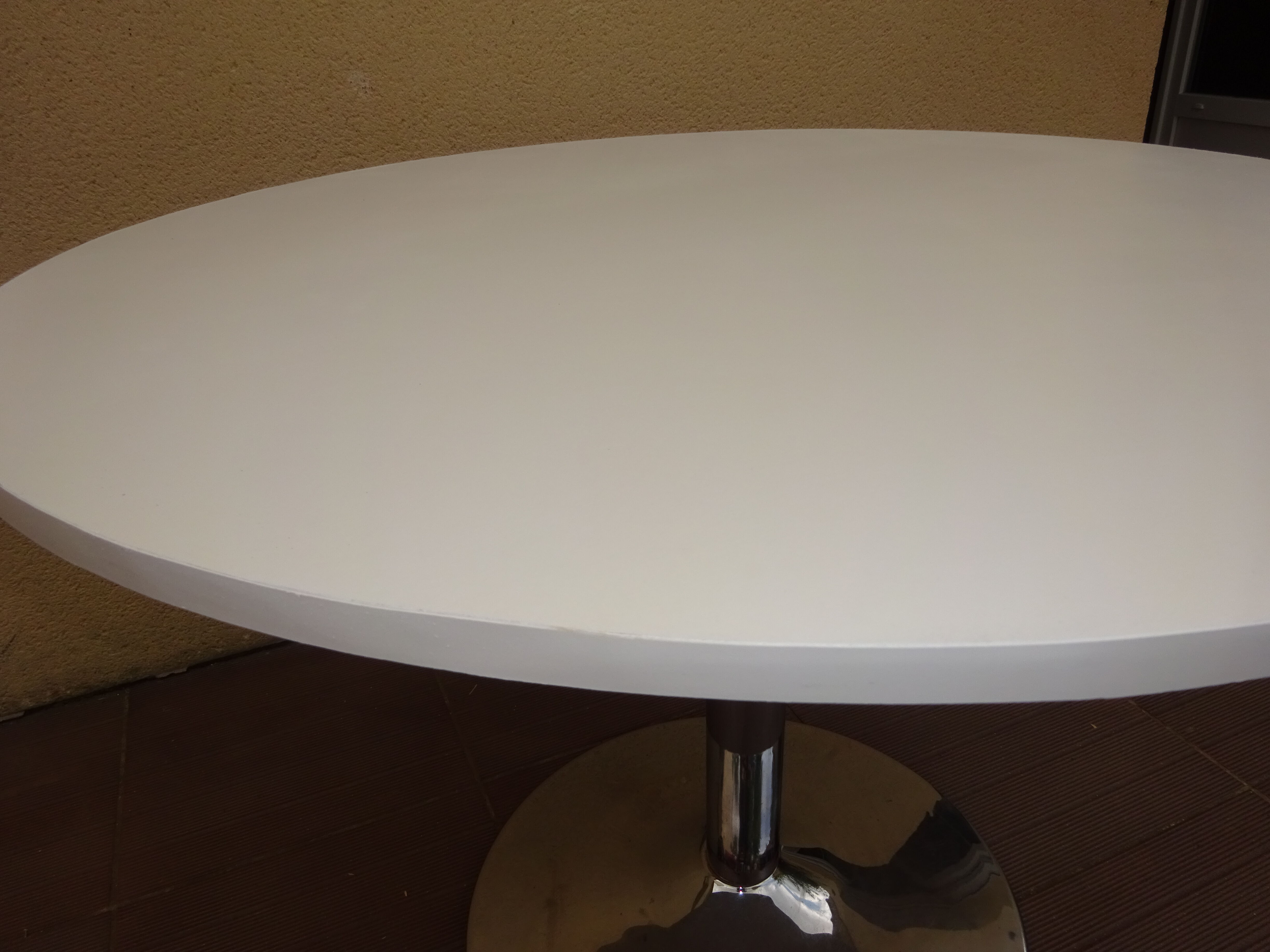 Table ronde vintage pied tulipe