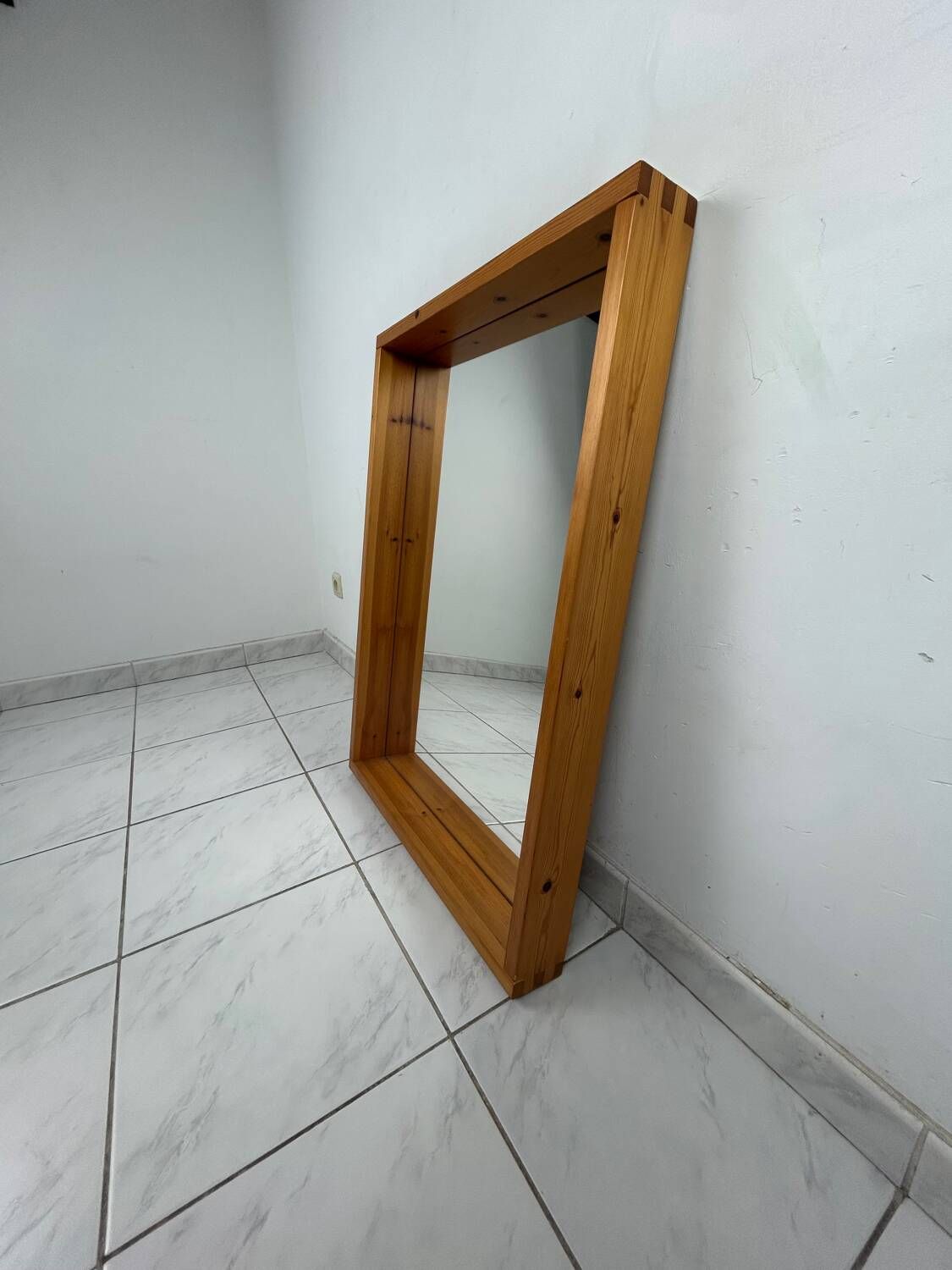 Miroir scandinave vintage en bois de pin