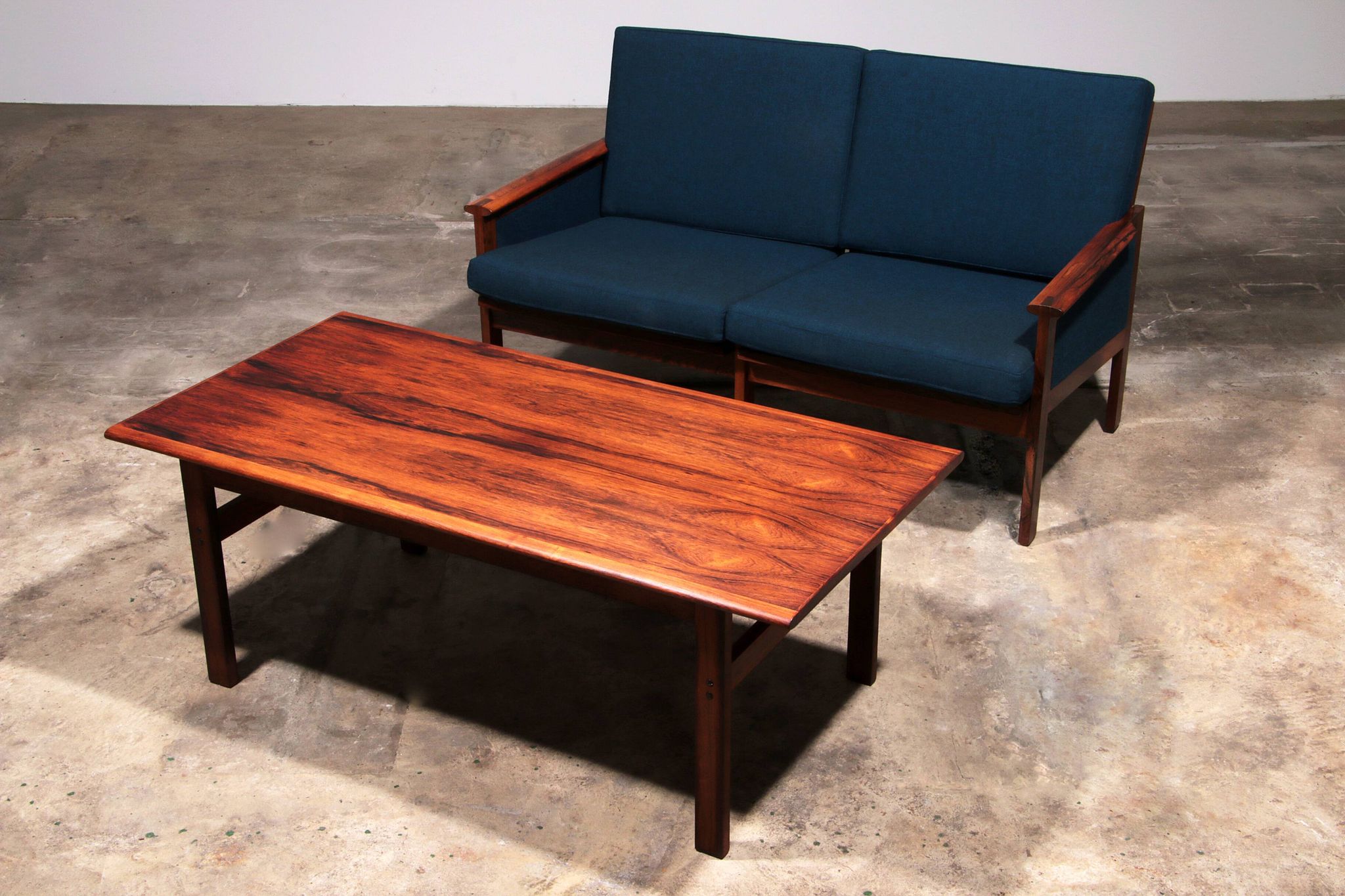 Banc et table Capella par Illum Wikkelsø pour Niels Eilersen, 1960
