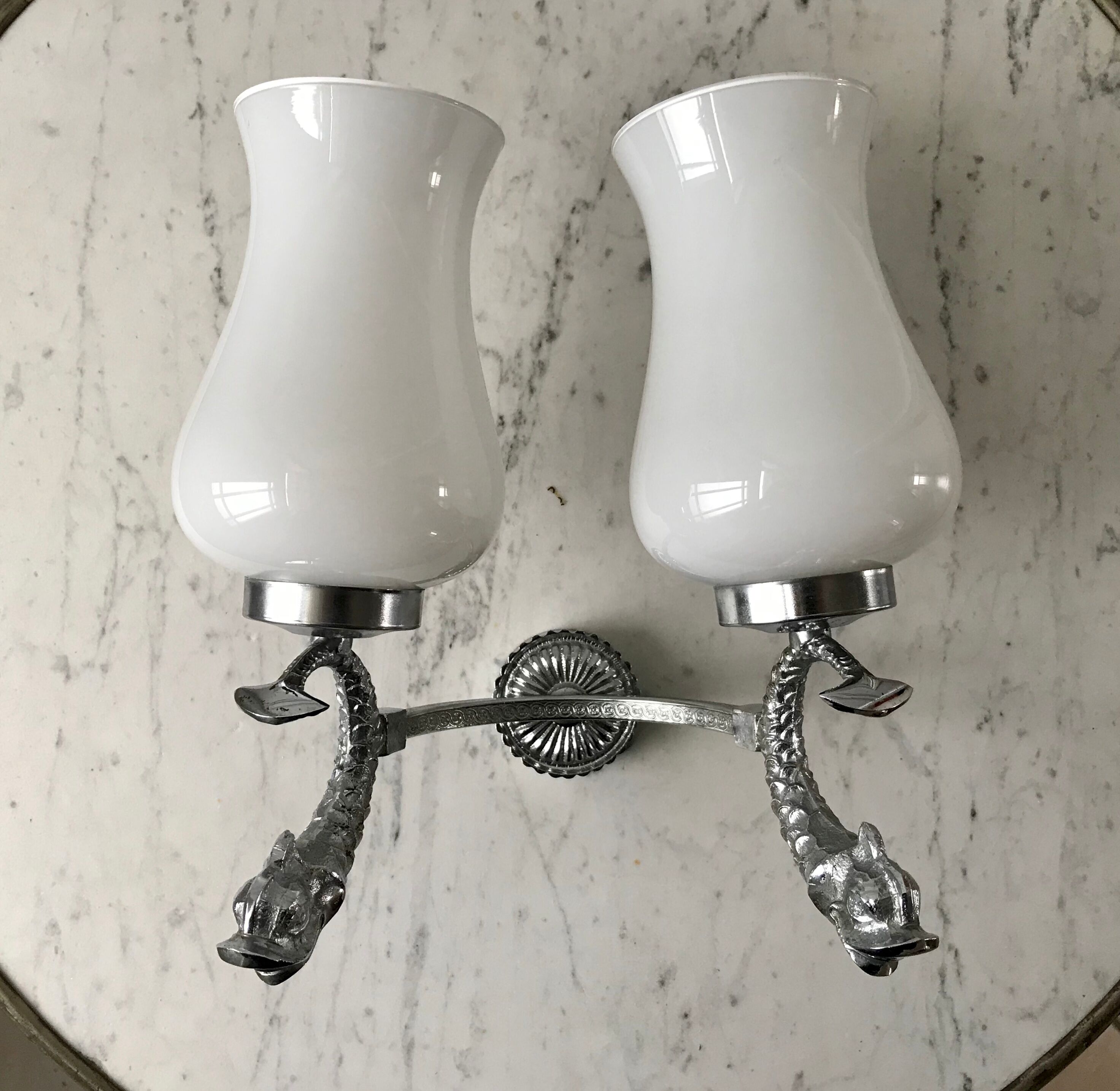 Duo of wall lamps in chrome metal and Opalines Japanese 50s