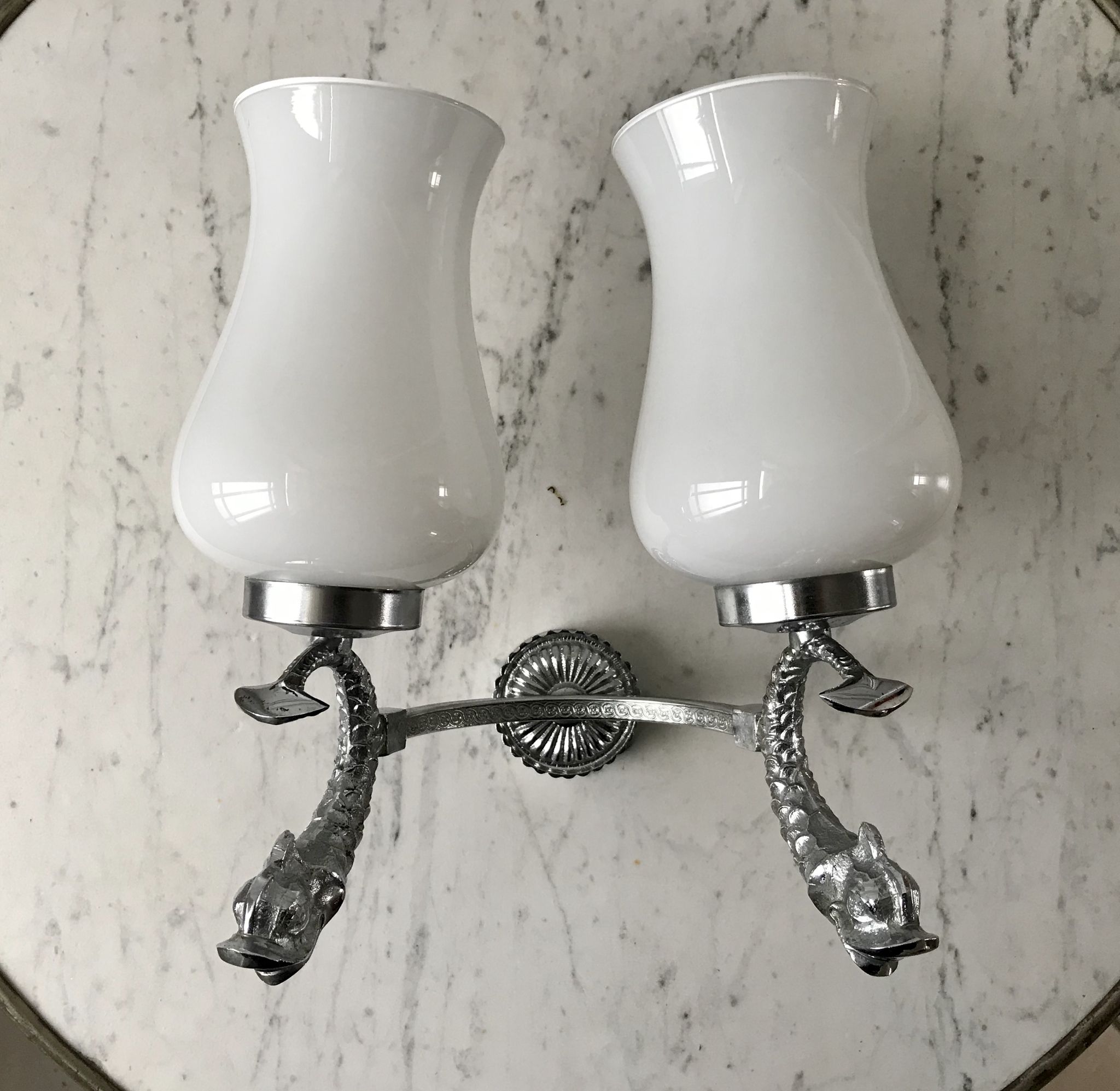Duo of wall lamps in chrome metal and Opalines Japanese 50s