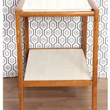 Service in wood and formica