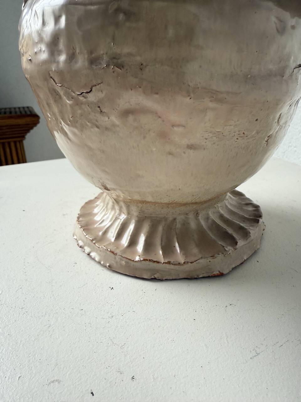 Ceramic bowl with ram heads