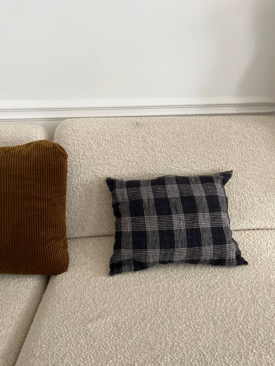 Checkered cushion
