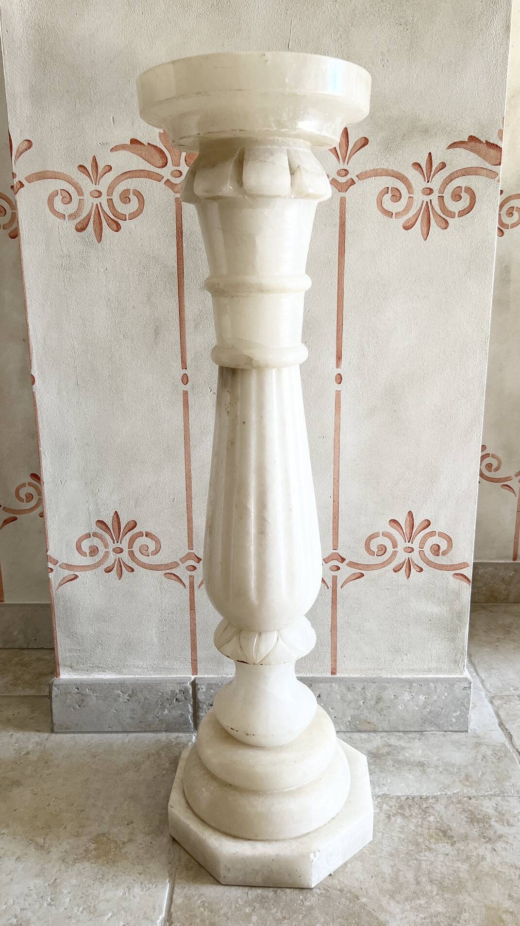 Sellette, colonne en albâtre