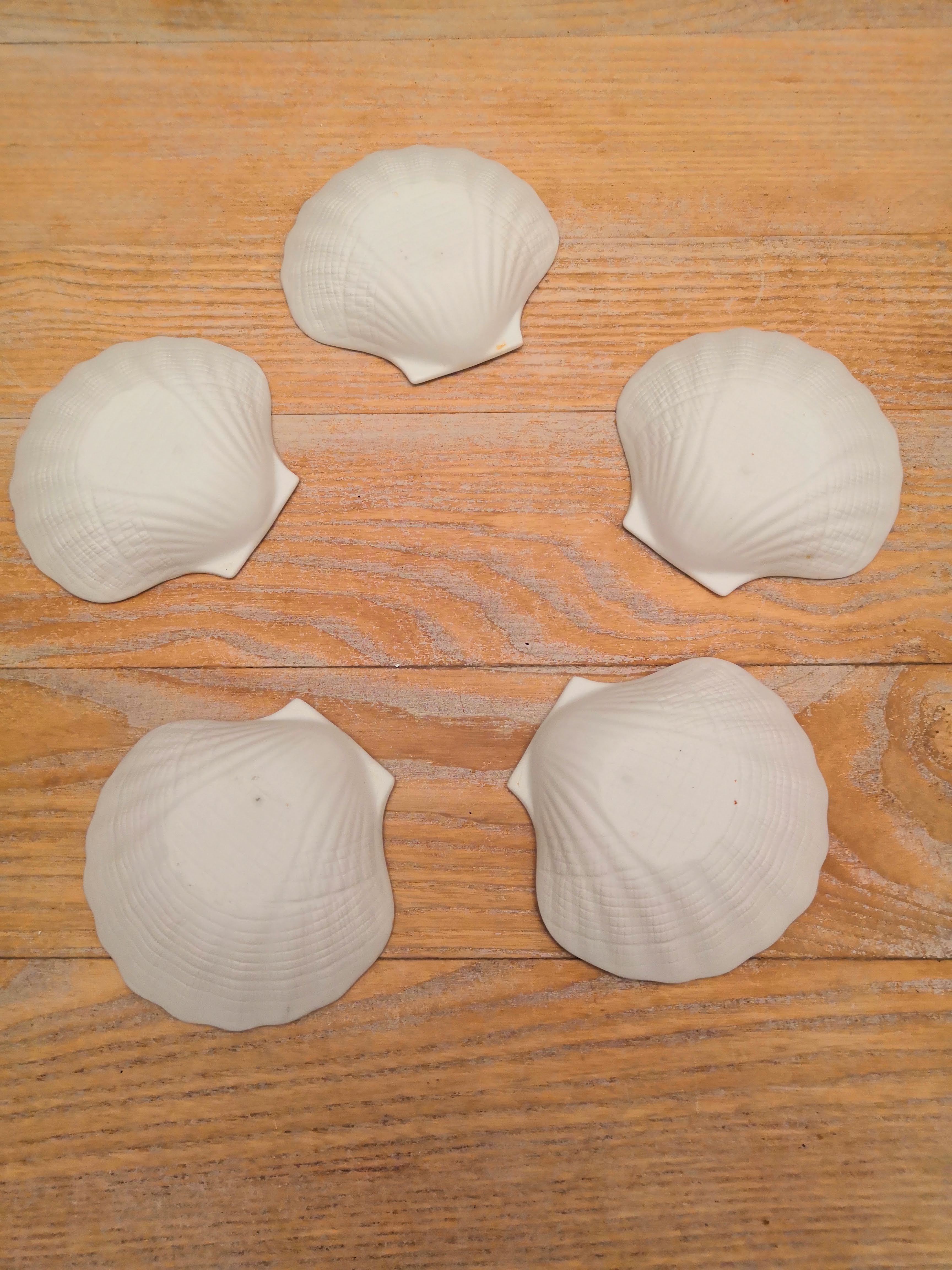 Ceramic bowls