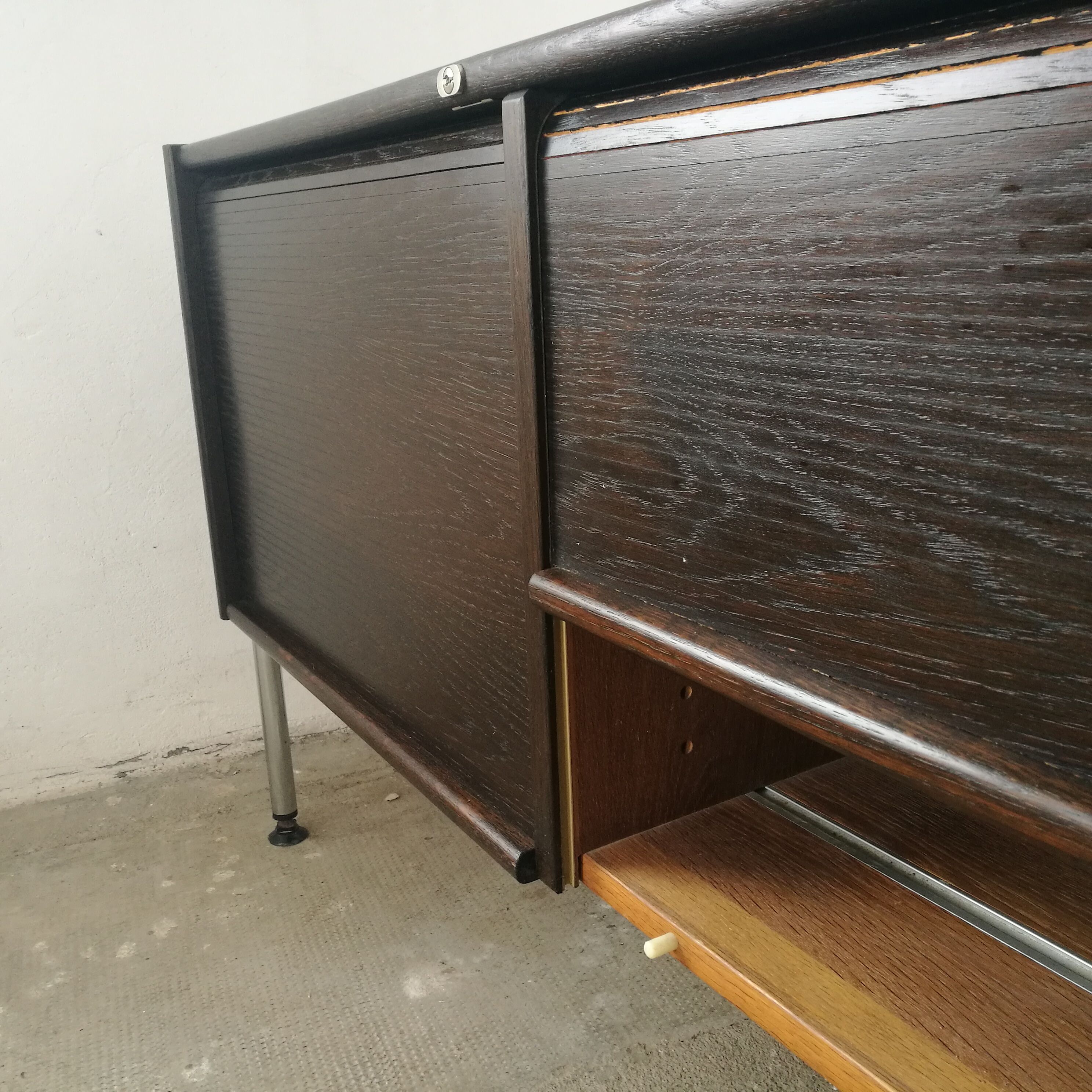 Curtains sideboard