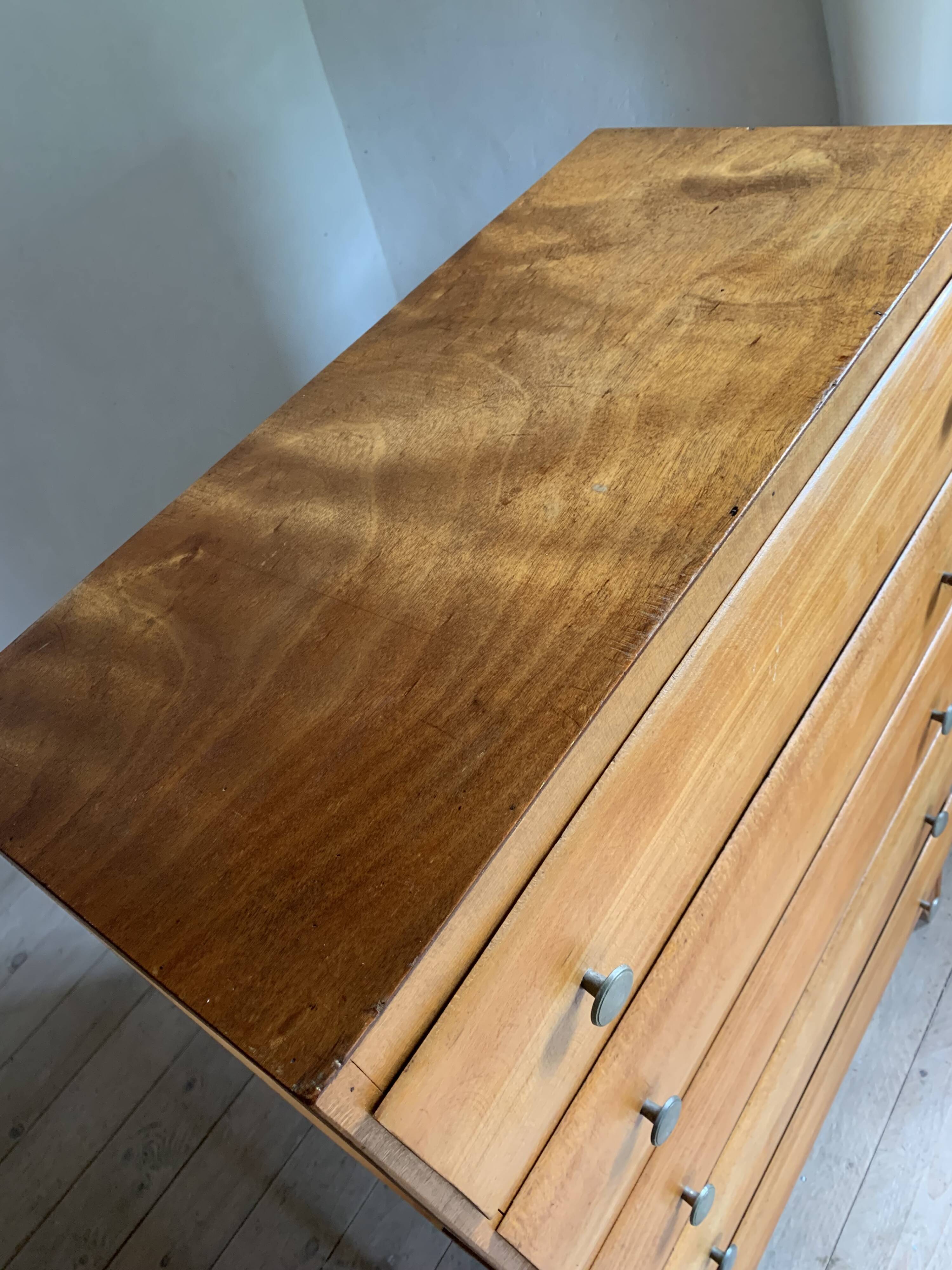 Vintage chest of drawers