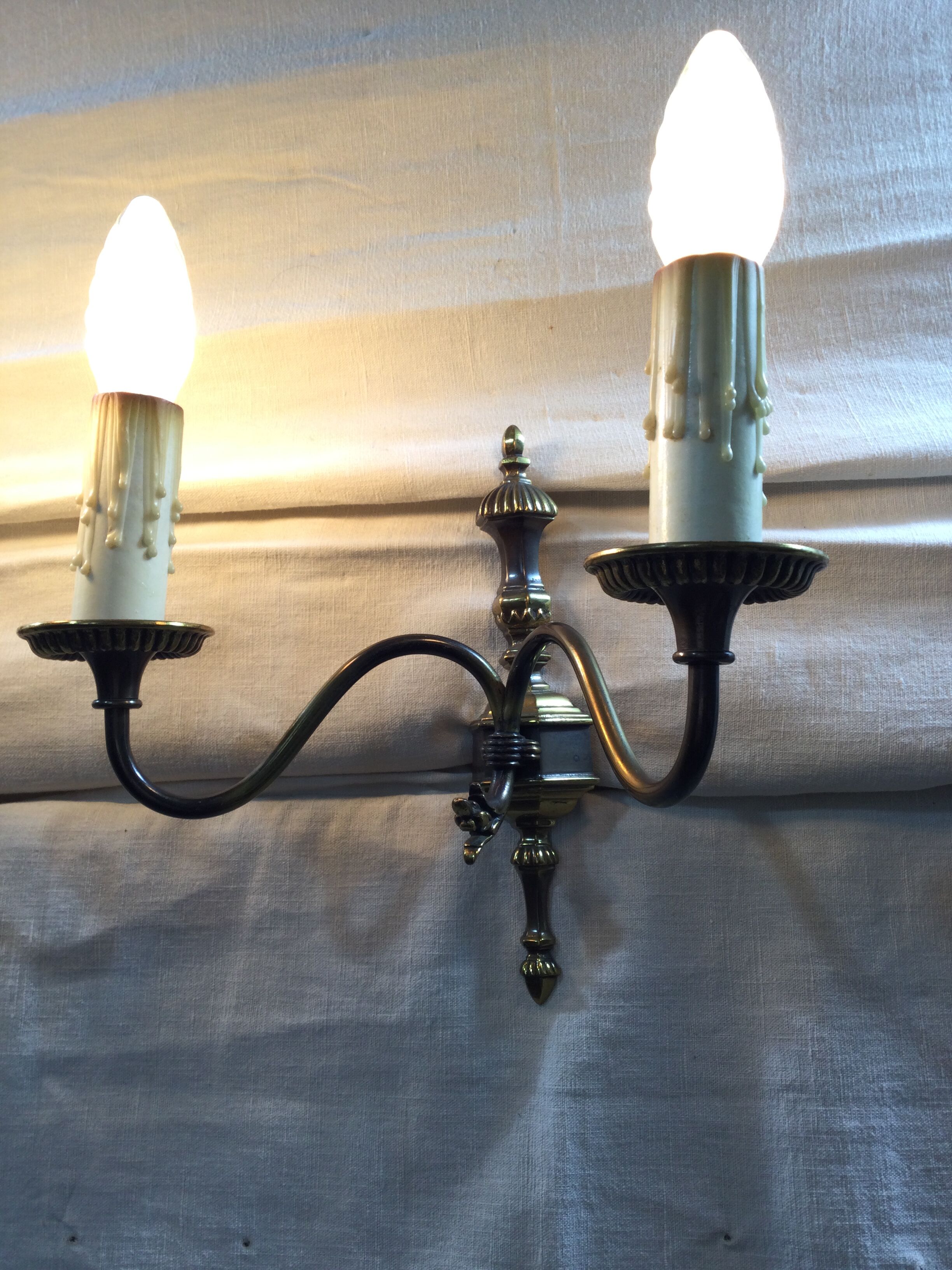 Dutch style applique pair 2 lights