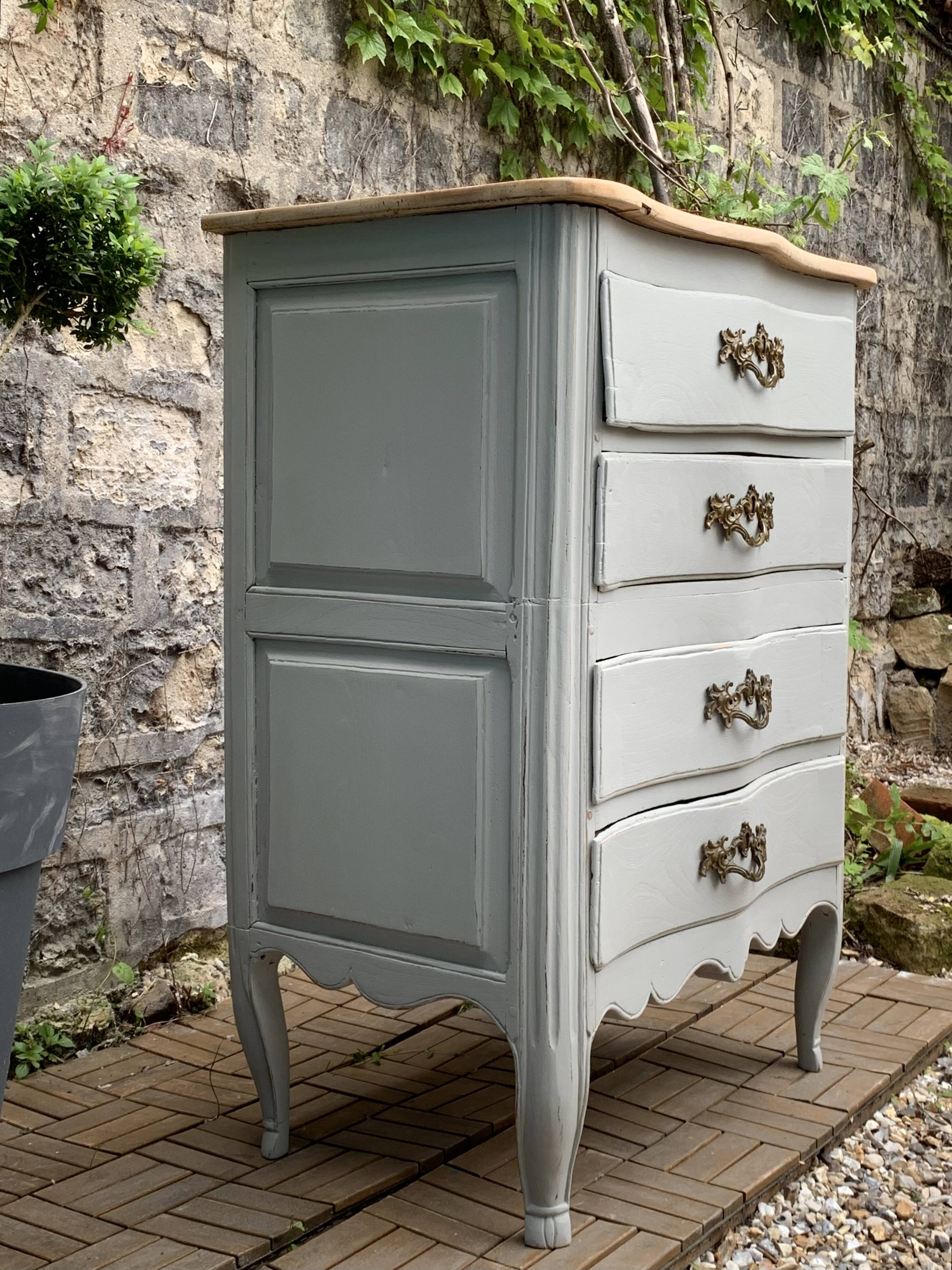 Louis XV style chest of drawers 1900