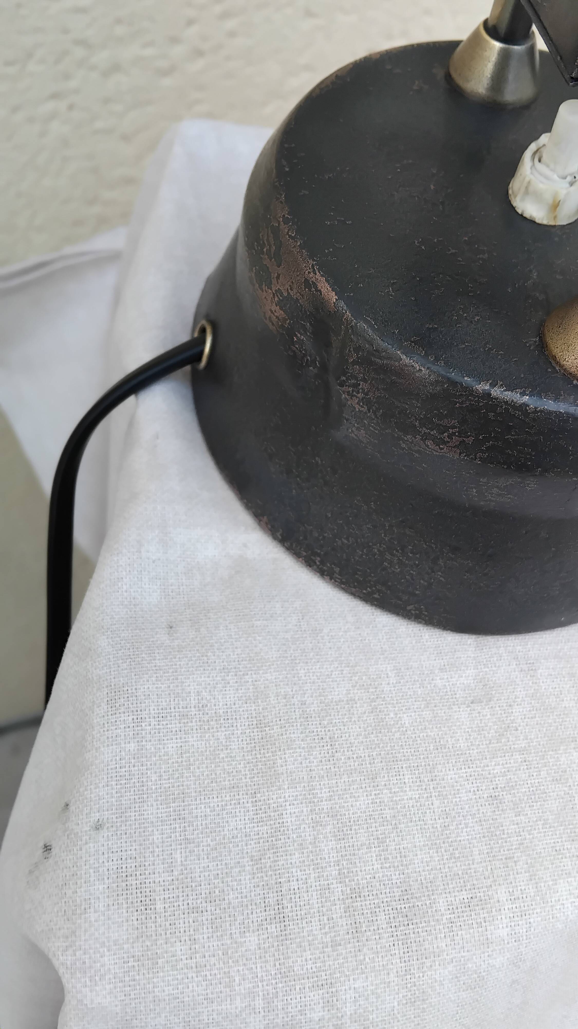 Lampe Jumo 600 design Charlotte Perriand atelier