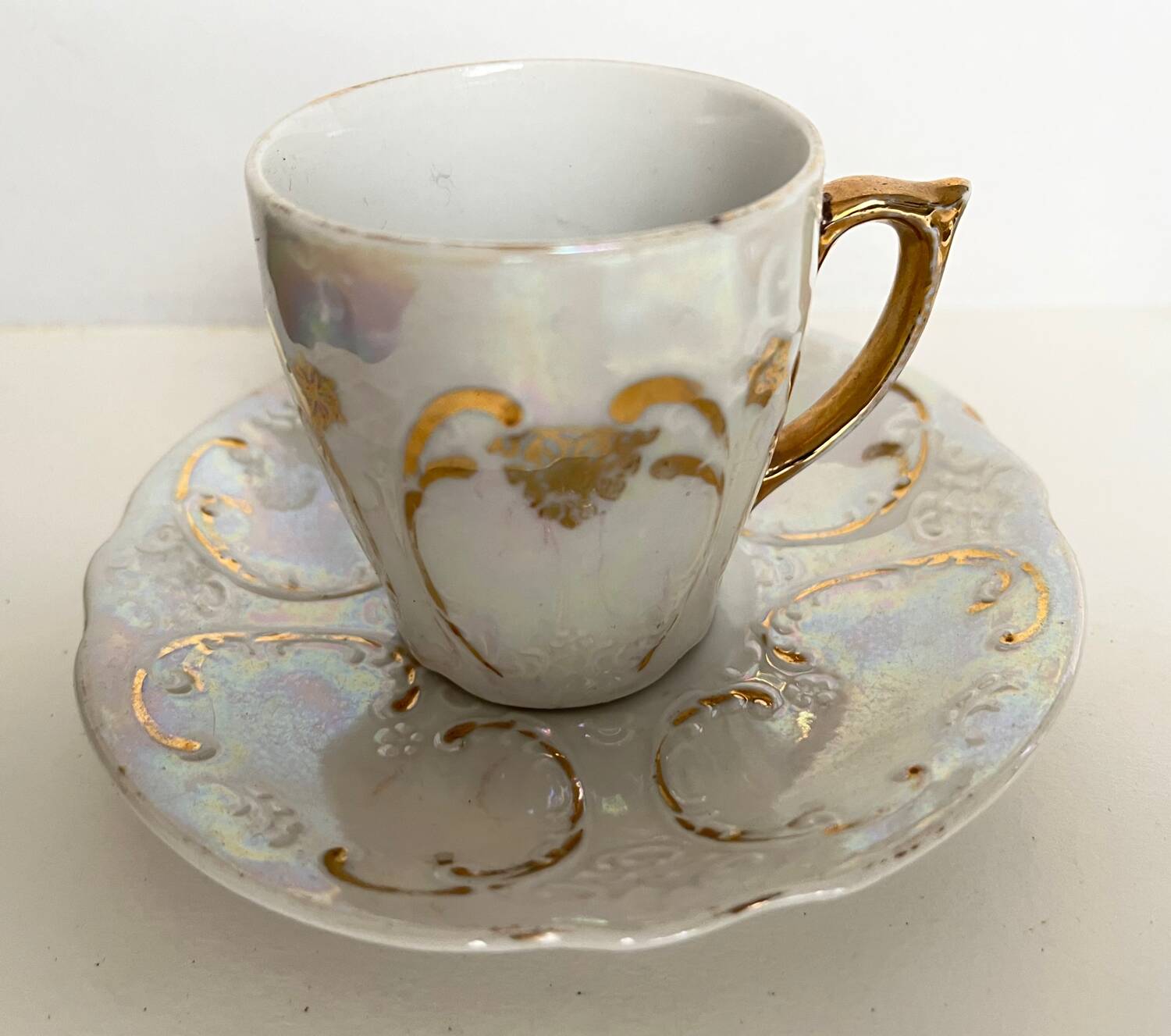 Pair of porcelain cups