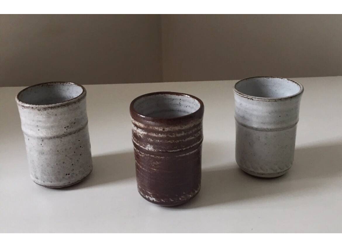 Lot de 3 petits verres liqueur en grès Roger Collet Vallauris