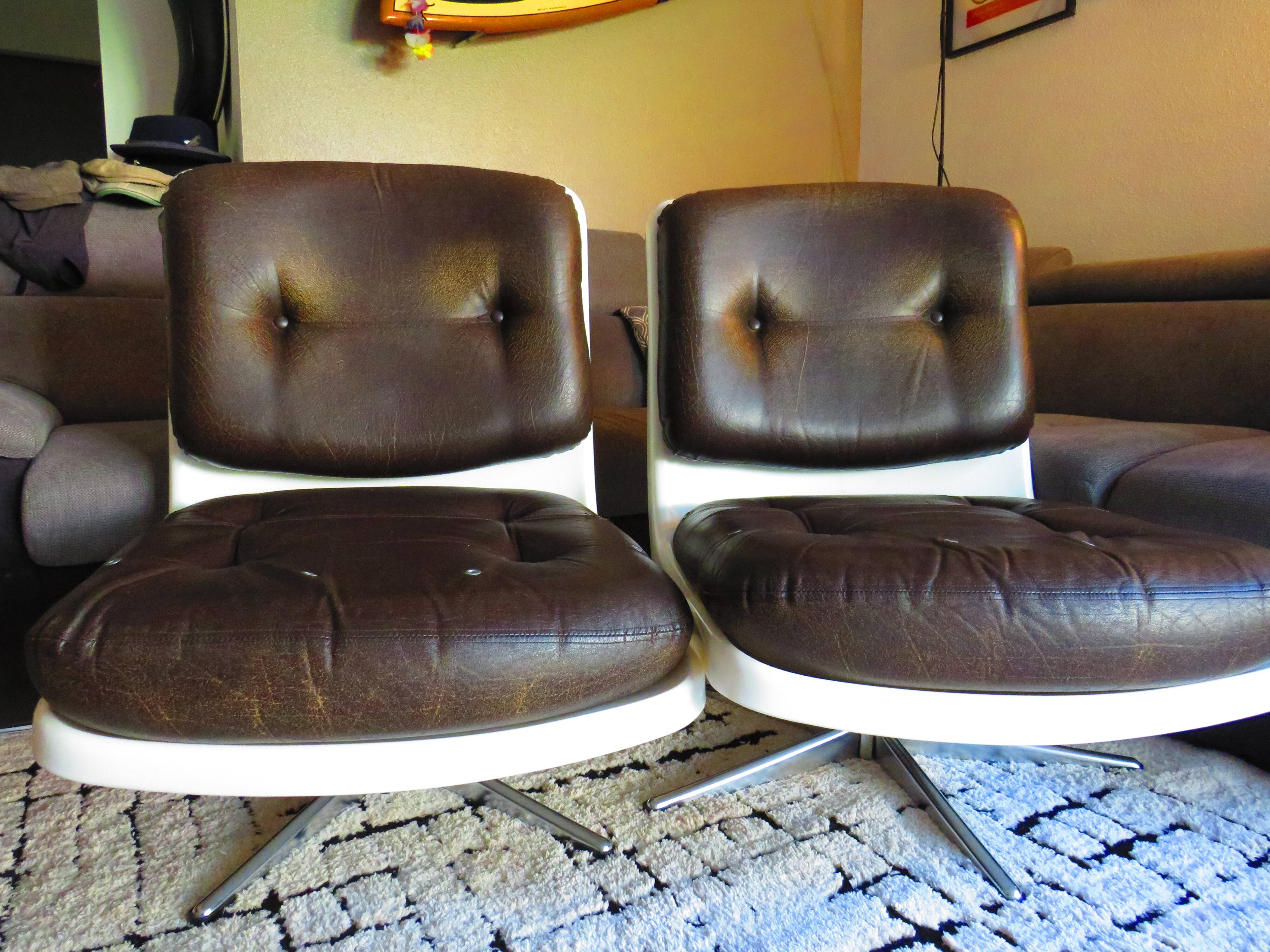 Fauteuils design 70s Grosfillex Albert Jacob – Pivotants & Rares