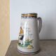 Ancien pichet en faïence peint à la main – Décor champêtre (20,5 cm)