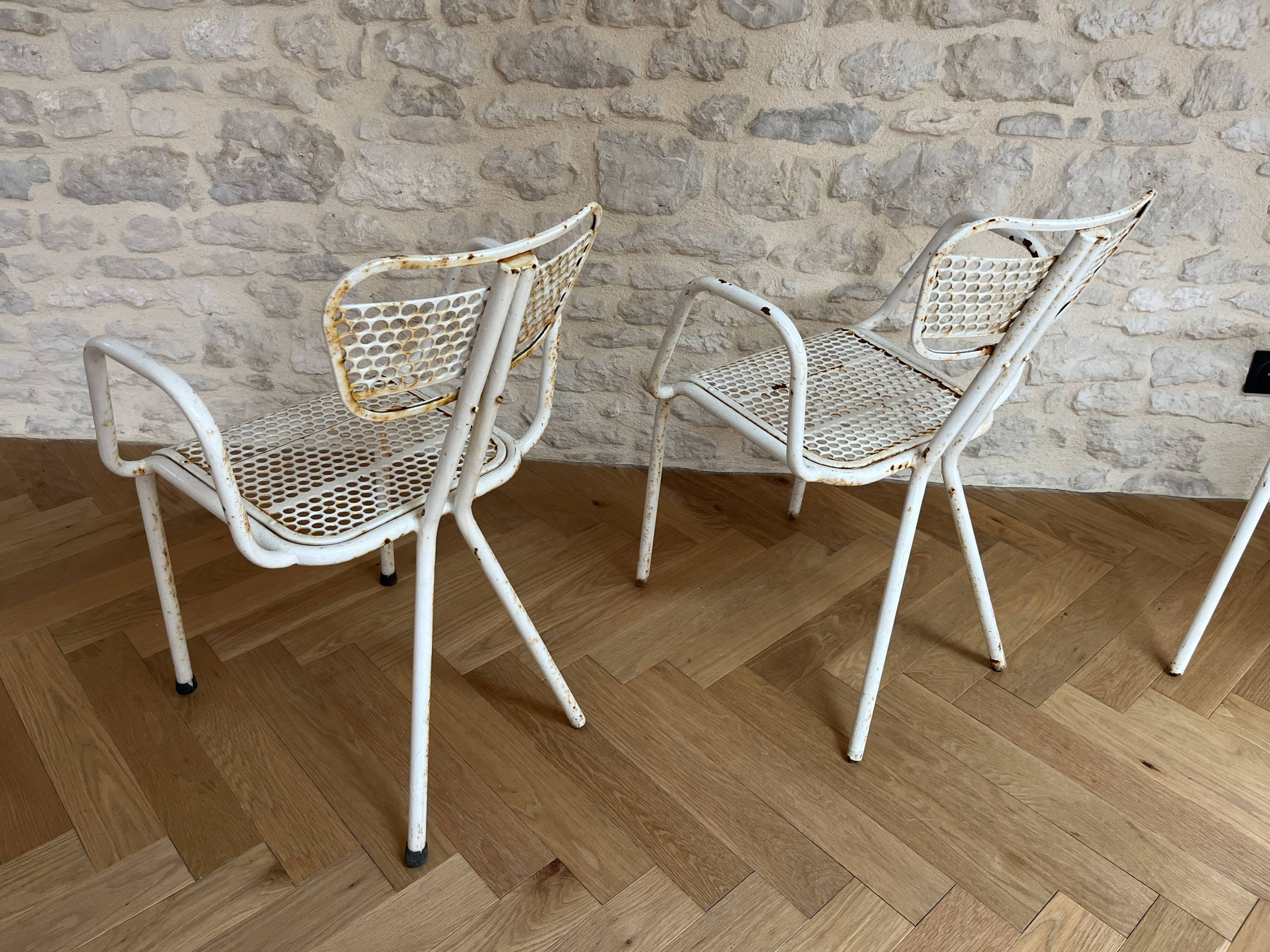Table de jardin Radar par René Malaval