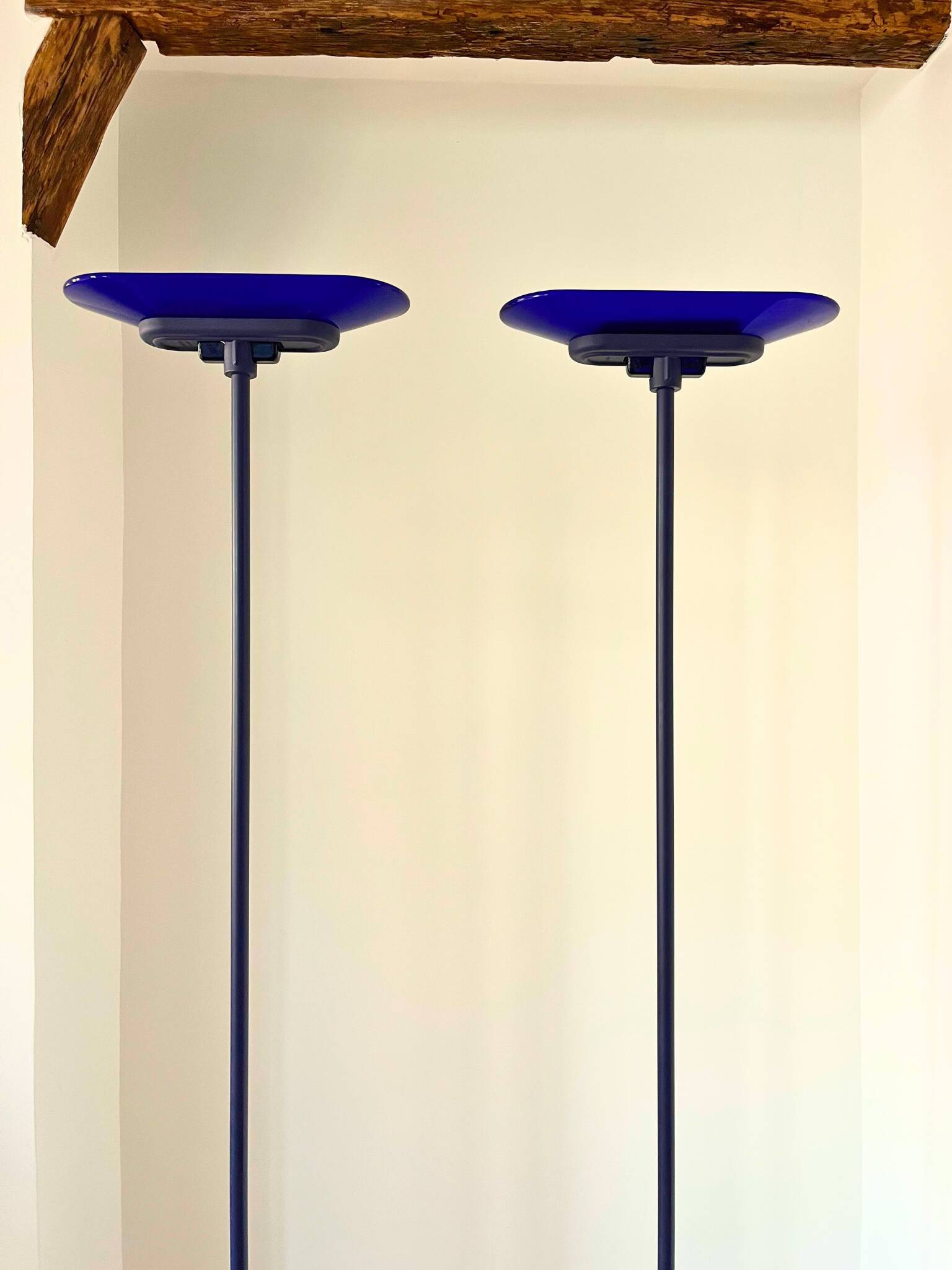 Arteluce Jill – Pair of Blue Murano Glass Floor Lamps / Torchières – King Miranda, 1970s