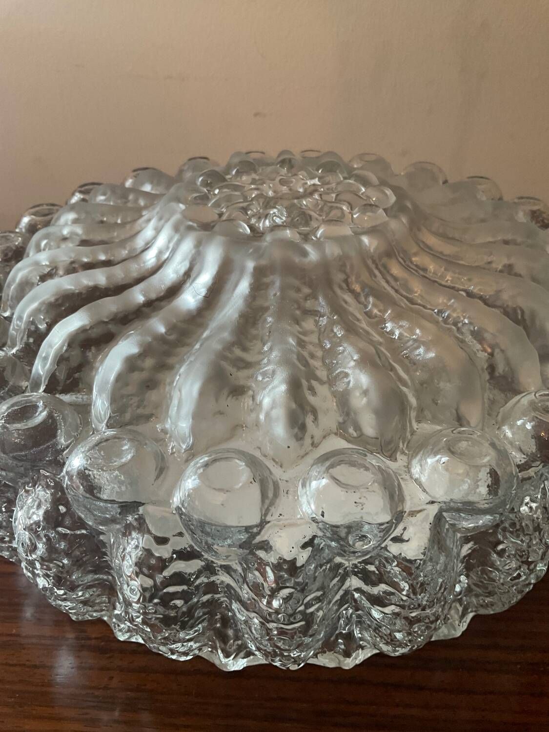 Vintage ceiling or wall light in molded glass from the 70s