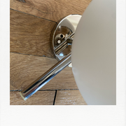 Applique chrome et opaline, années 70