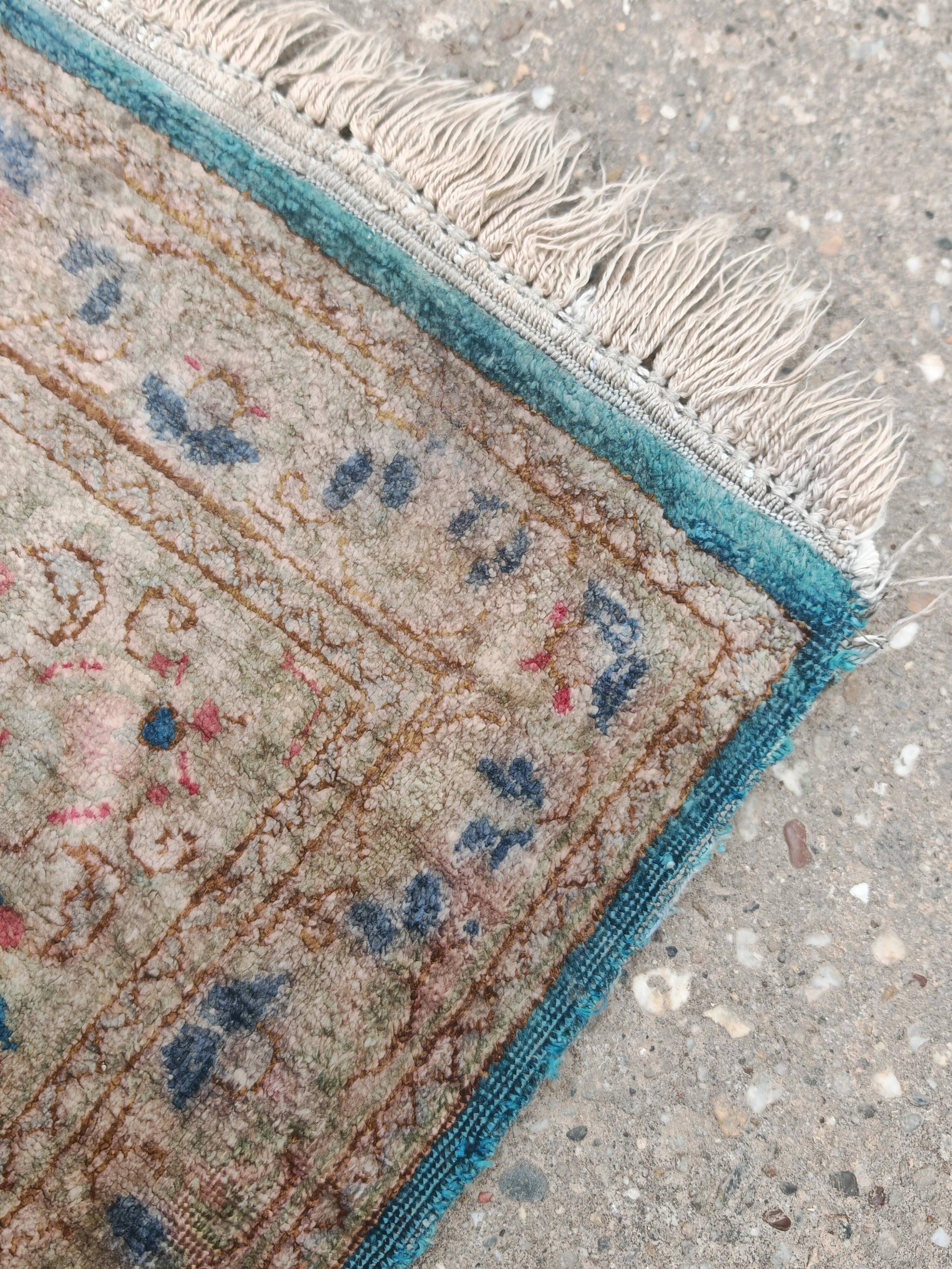 Kerman runner carpet in antique silk, hand-knotted from the 1940s.
