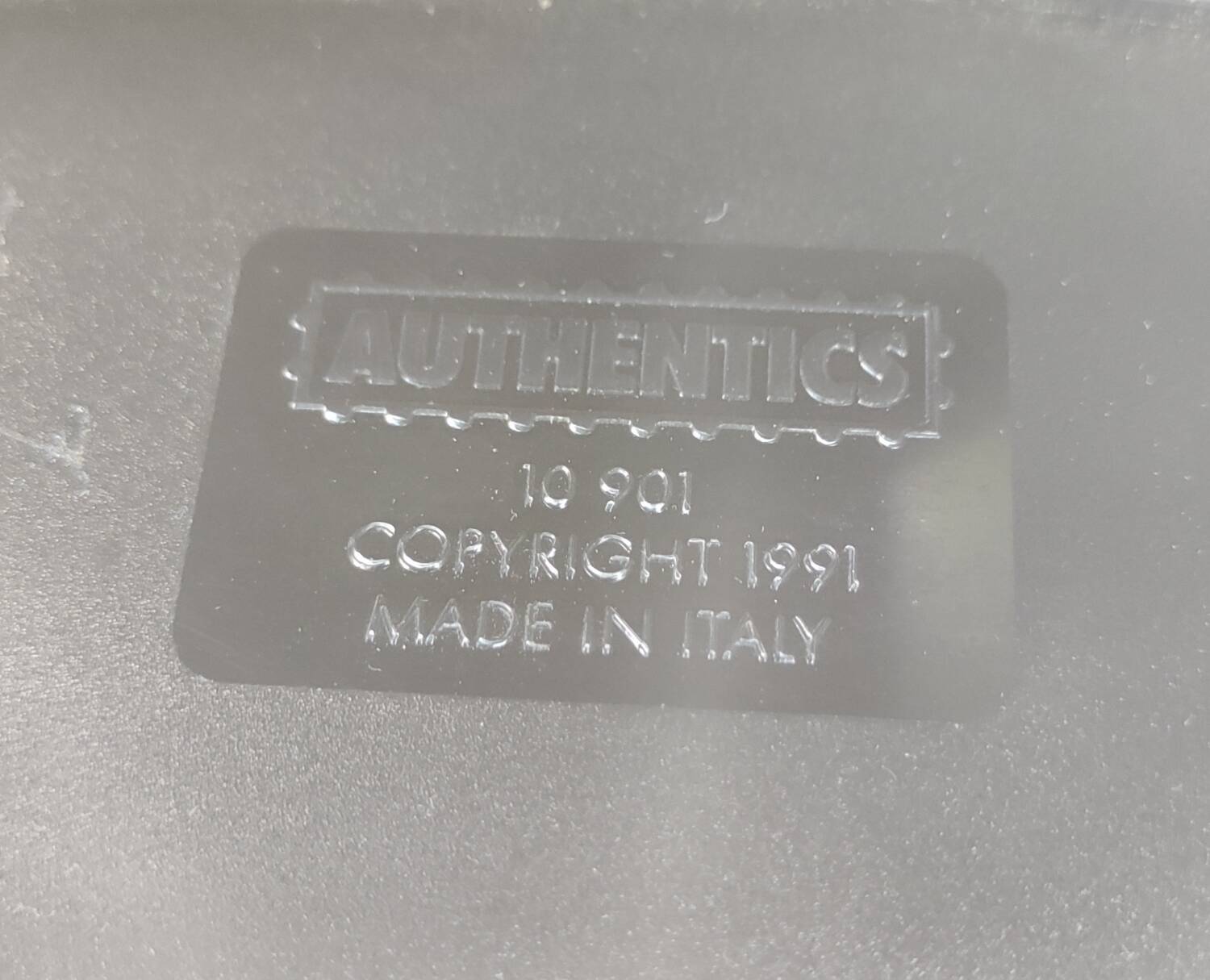 Magazine Holder Design Maier Aichen /Wave/Made in Italy