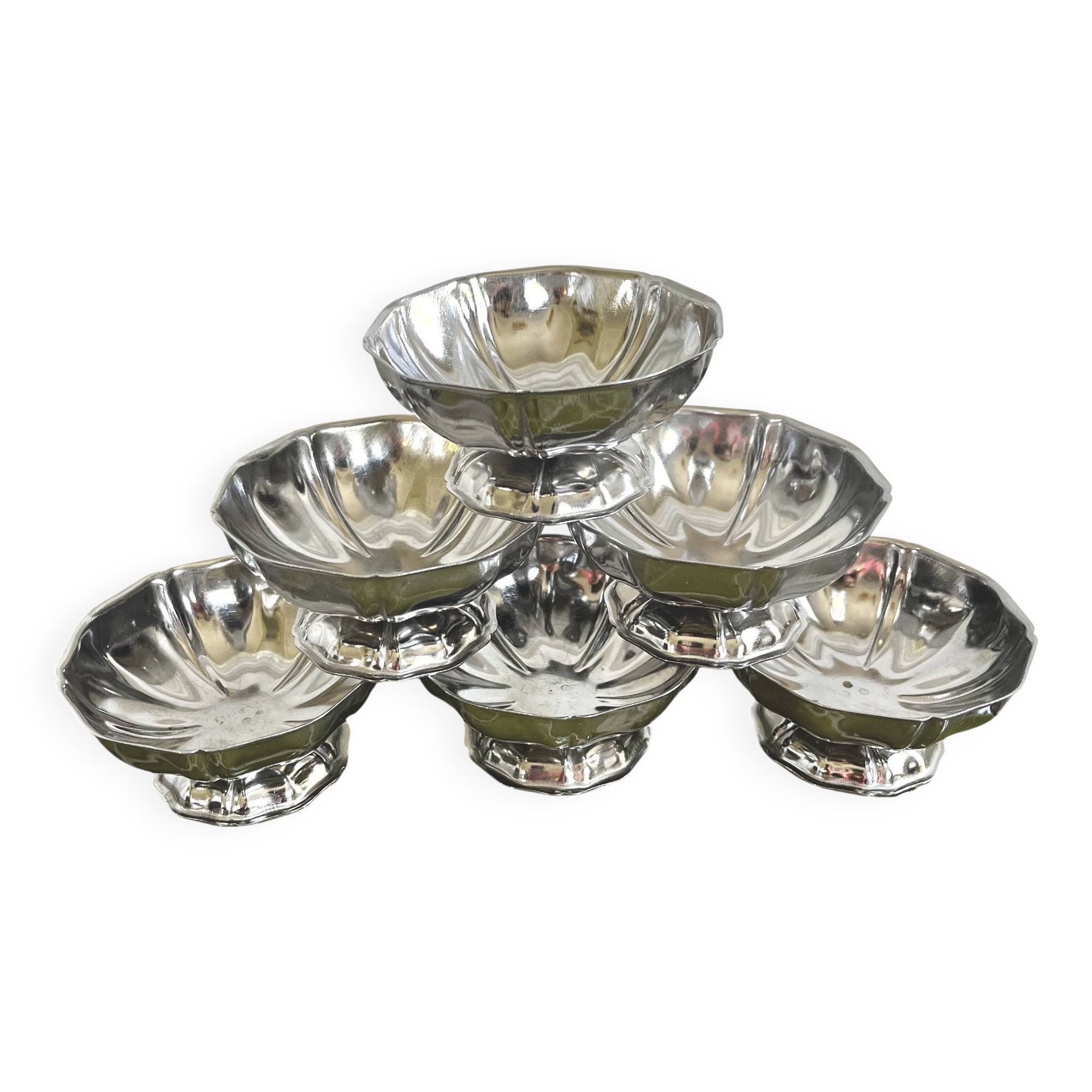 6 stainless steel bowls 1970