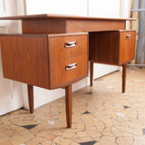 Office feet spindles by Gplan