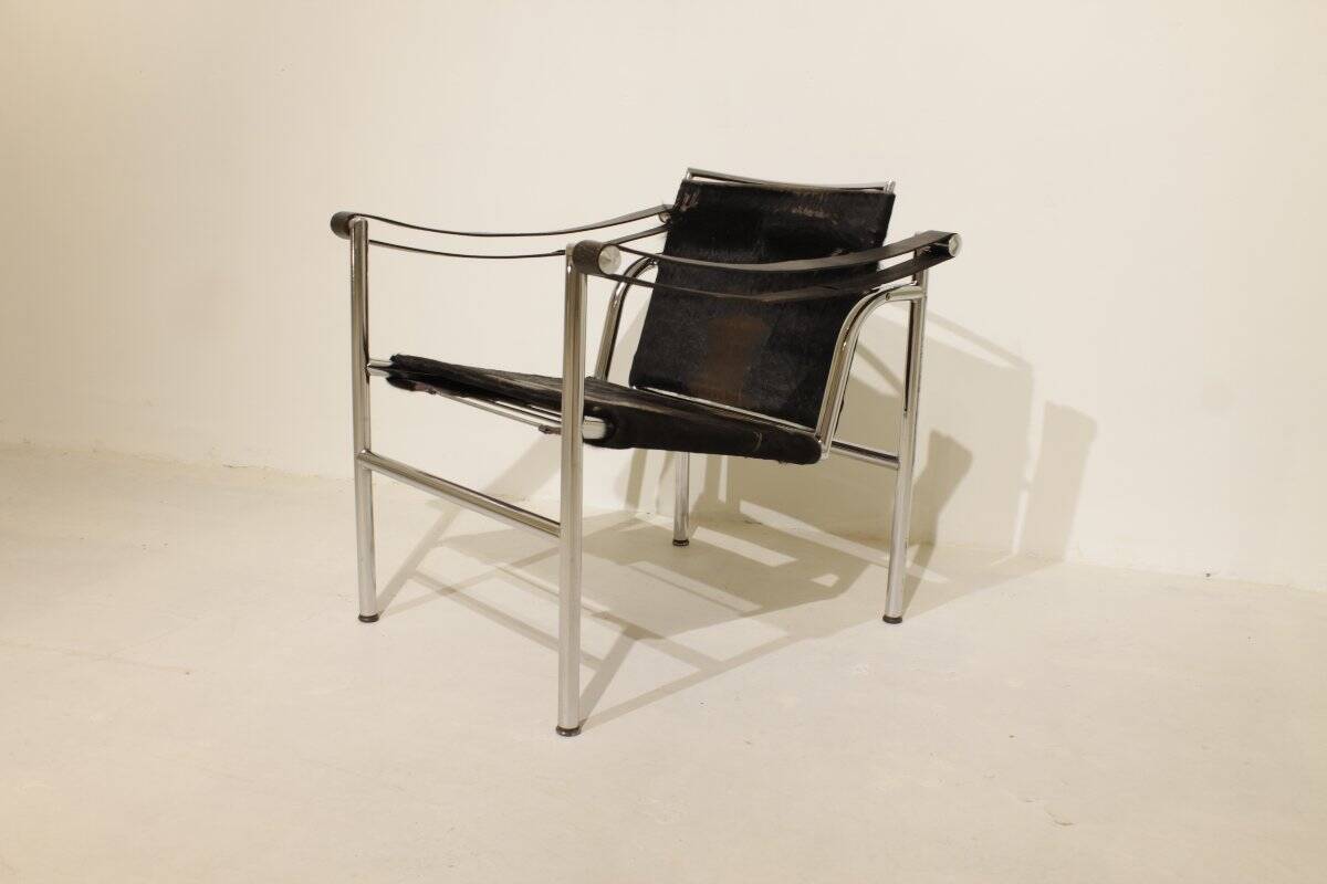 LC1 armchair with reclining backrest, model B301 by Le Corbusier - no. 412