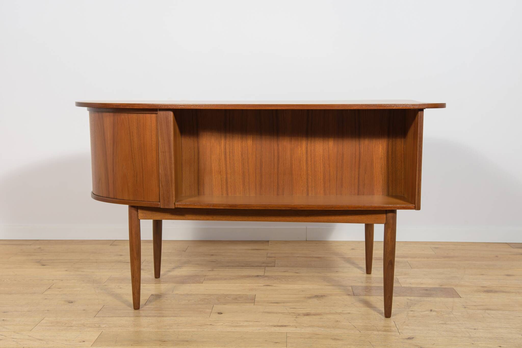 Mid-Century Freestanding Teak Kidney Desk, Denmark, 1960s